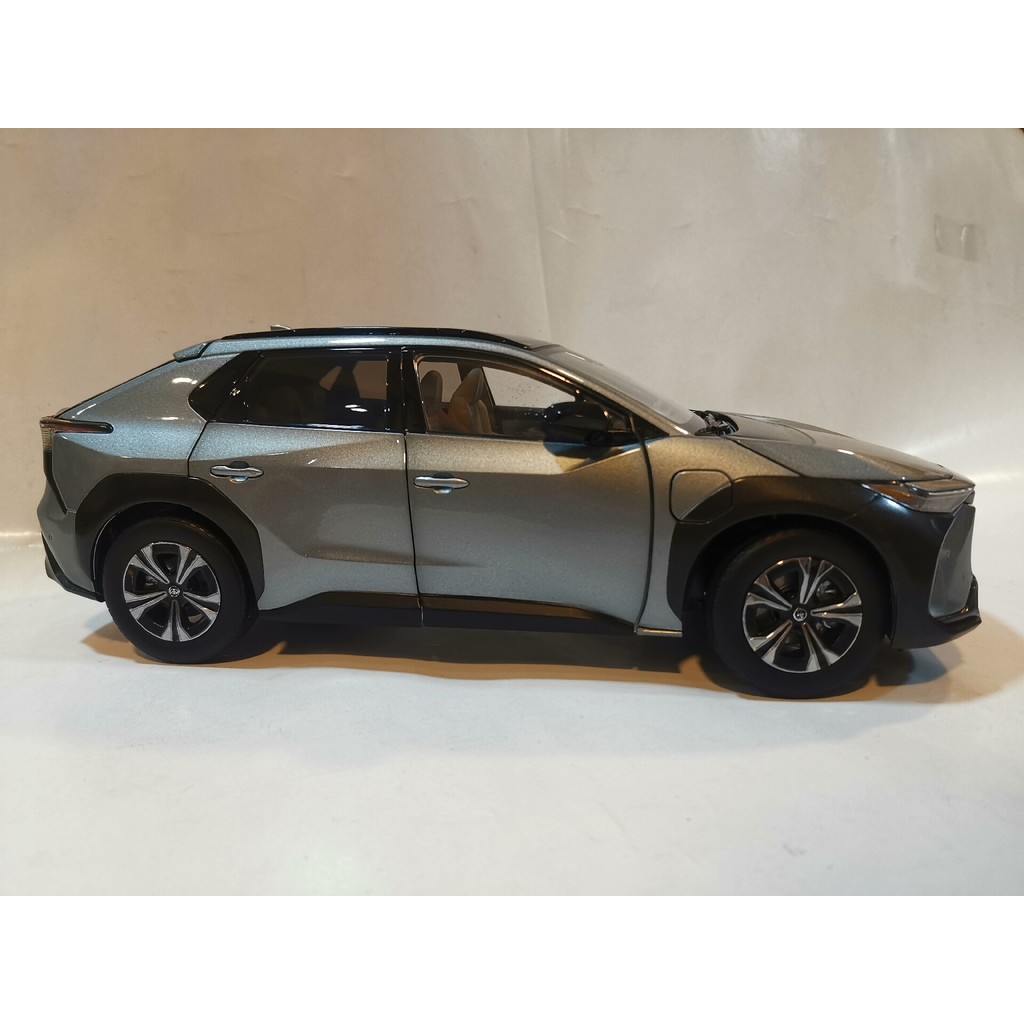First Auto Toyota Original Factory bz4x Pure Electric 1: 18 จําลองรถรุ่นยี่ห้อรถใหม่, SF จัดส่งฟรี!