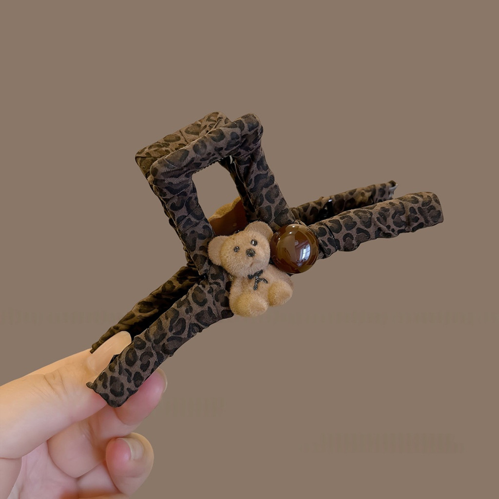 กิ๊บผมและคลิปรัดผมแบบเสือดาวและหมี ออกแบบให้เข้ากับสไตล์เรียบง่ายและแฟชัน - รูปที่ 4