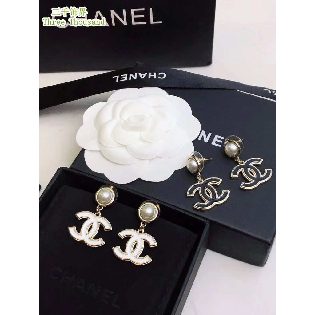 ต่างหูสตั๊ดใหม่จาก22ESS ออกแบบสวยงาม มาในกล่องบรรจุภัณฑ์พิเศษ