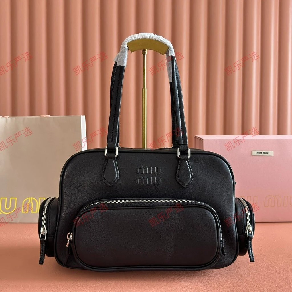 Mumu Adventure กระเป๋าหนังแกะแท้ สวมเป็น숄เดอร์หรือแฮนด์แบ็ก