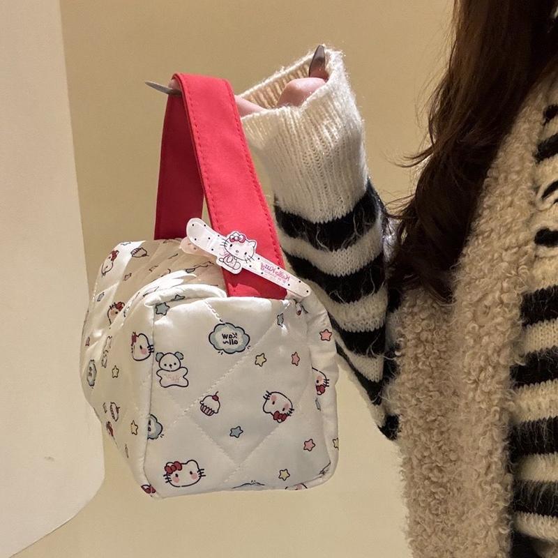 <zhuliye123> Kawaii Hello Kitty กระเป๋าแต่งหน้า Sanrio KT Cat กระเป๋าเครื่องสําอางความจุขนาดใหญ่กระเ