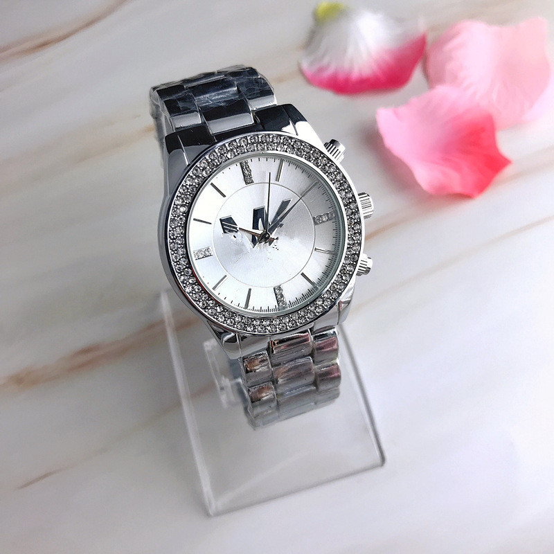 นาฬิกาข้อมือแฟชั่น Unisex (คู่รัก) หน้าปัดประดับเพชร (Diamond) สายโลหะ 38mm หรูหรา สไตล์เกาหลี ใส่ทำ