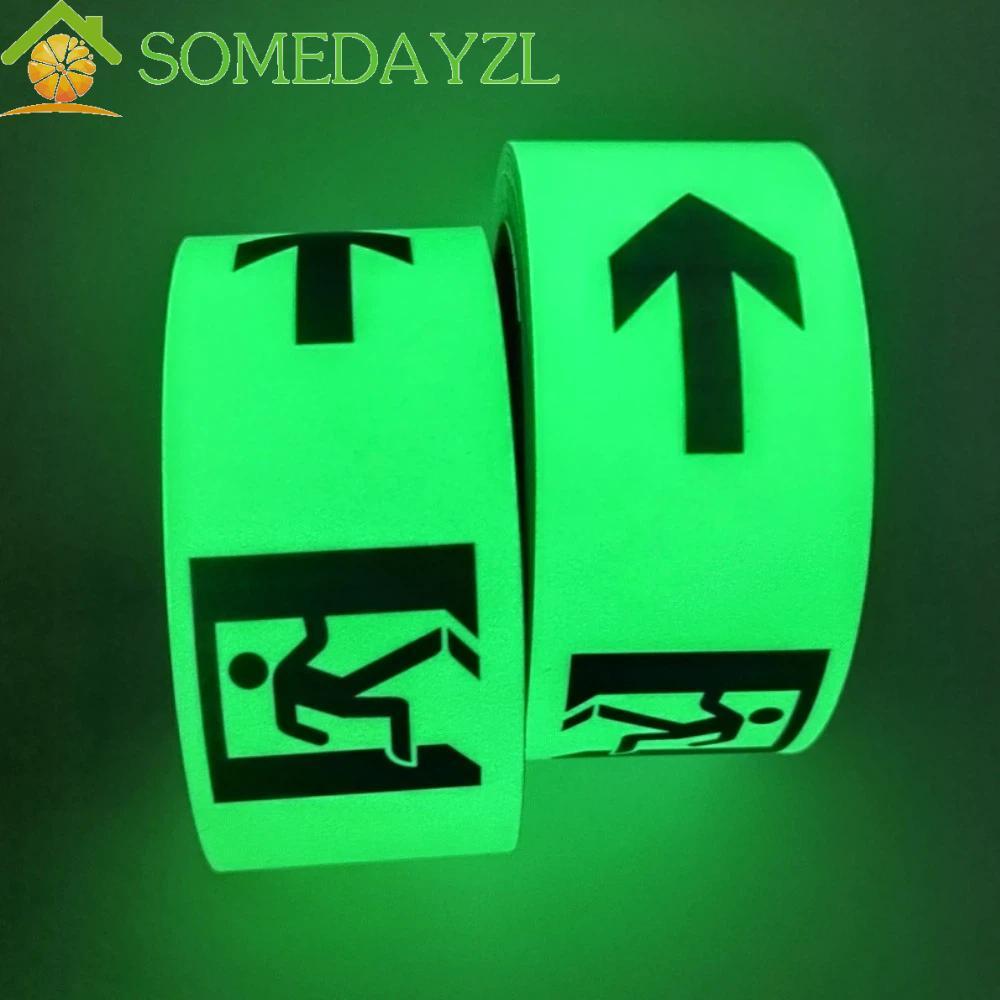 SOMEDAYZL เทปเรืองแสงทางออกฉุกเฉิน, ความยาว 5M Glow ln The Dark Anti-Slip Floor Marker, Sign Arrow Design Safety Exit Marker กันน้ําเทปเตือนเรืองแสง Dark Corridor