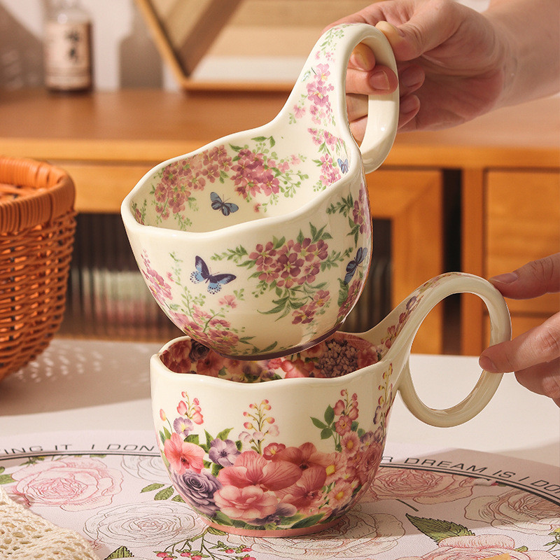 Retro Brocade แก้วเซรามิคโค้ง Handle ถ้วยพร้อมช้อนอาหารเช้าในครัวเรือนชามข้าวโอ๊ตชายามบ่ายถ้วยกาแฟ