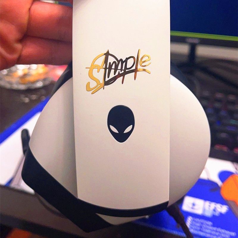 Csgo游戏周边战队选手签名金贴s1mple  Niko Kenys Csgo印花贴纸12.11Csgo Game Surround Team Players Signature Gold Stick