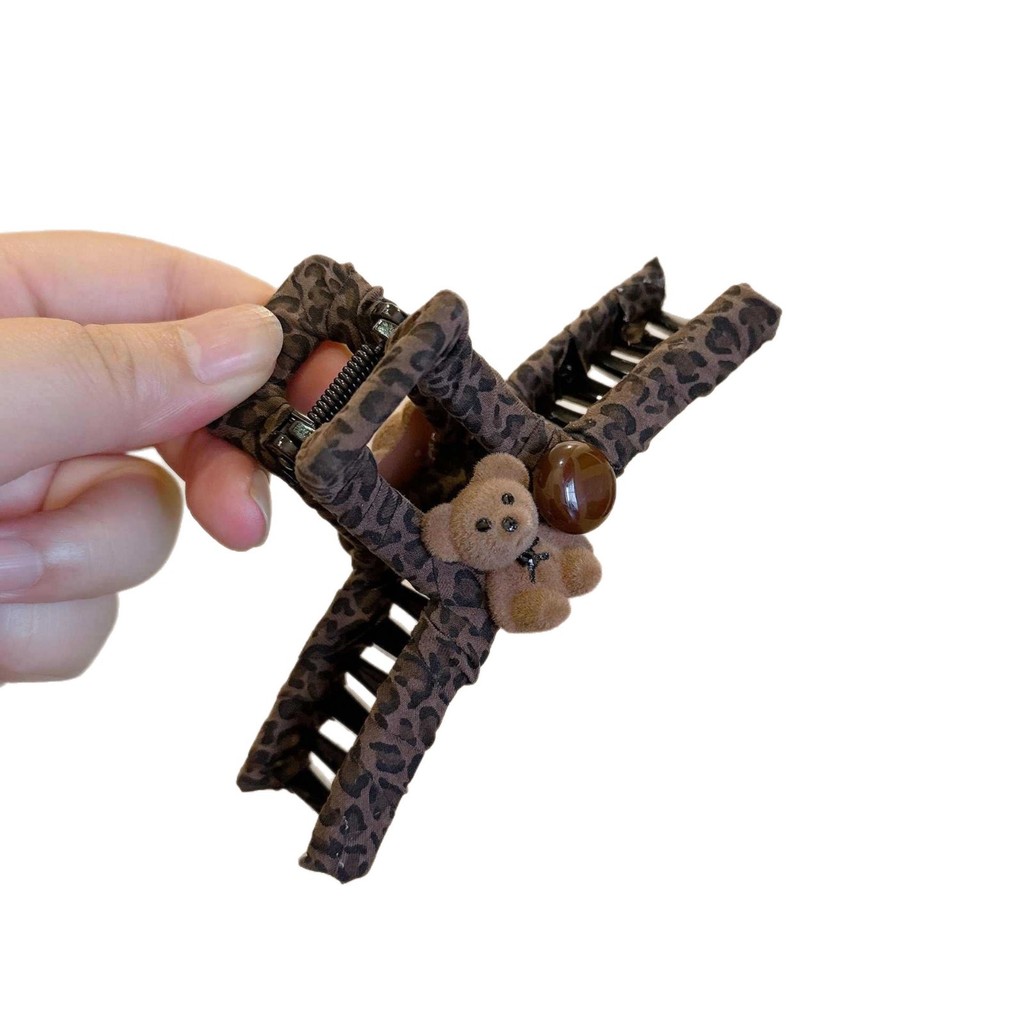 กิ๊บผมและคลิปรัดผมแบบเสือดาวและหมี ออกแบบให้เข้ากับสไตล์เรียบง่ายและแฟชัน - รูปที่ 6