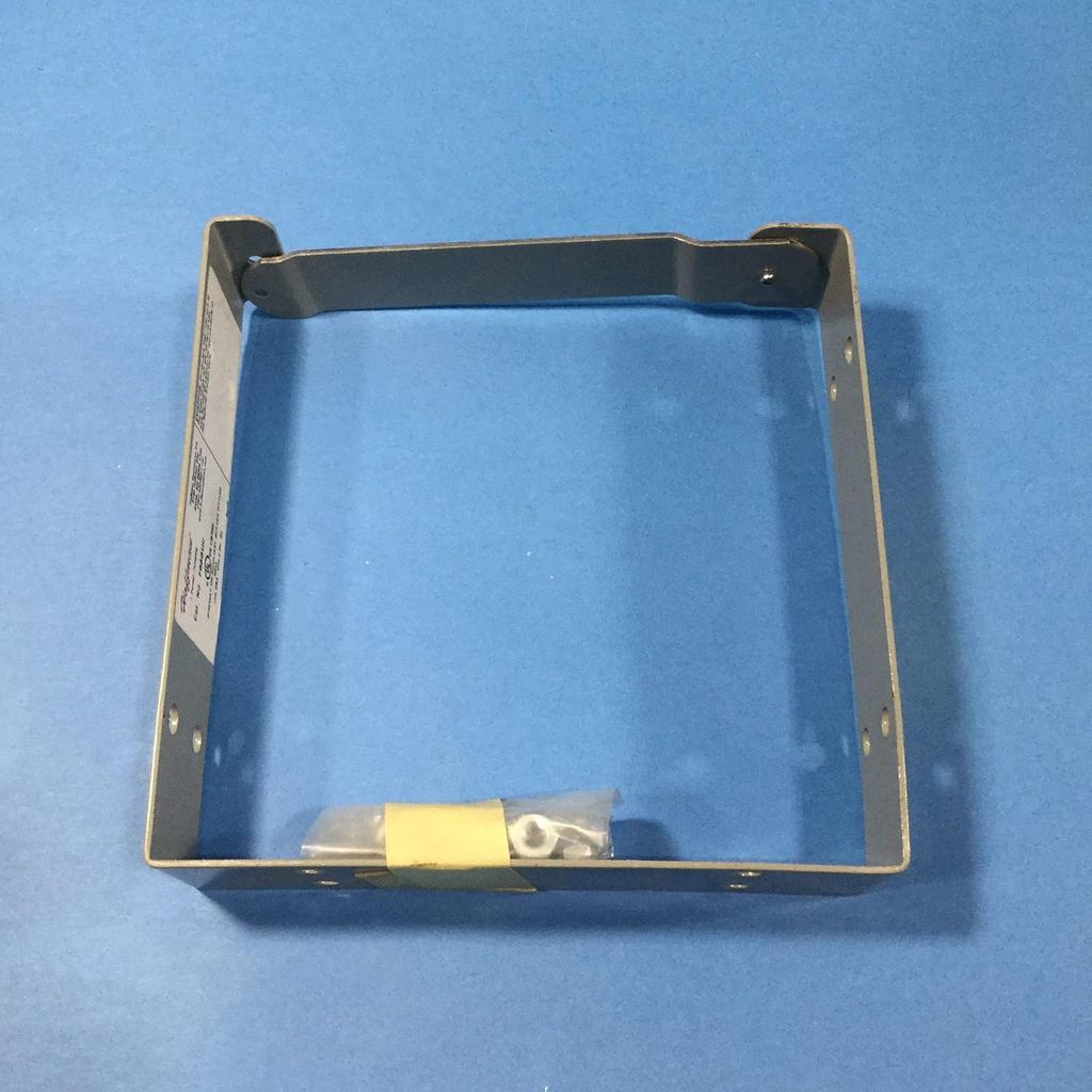 Hoffman F66GUC Wireway, NEMA 1, U- Connector, เหล็ก, เหมาะกับ 6.00" x 6.00", สีเทา