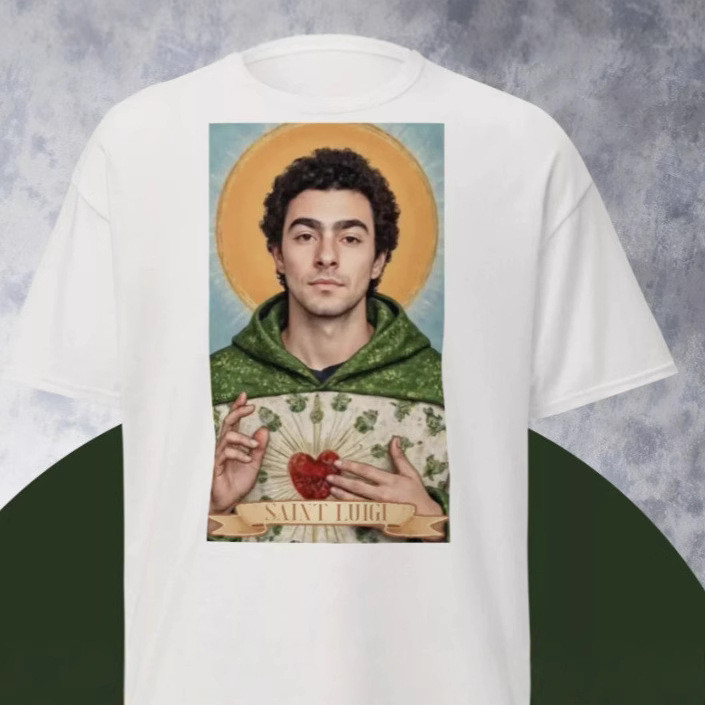 เสื้อยืด Saint Luigi Mangione สไตล์เกาหลี ซื้อเลย COD