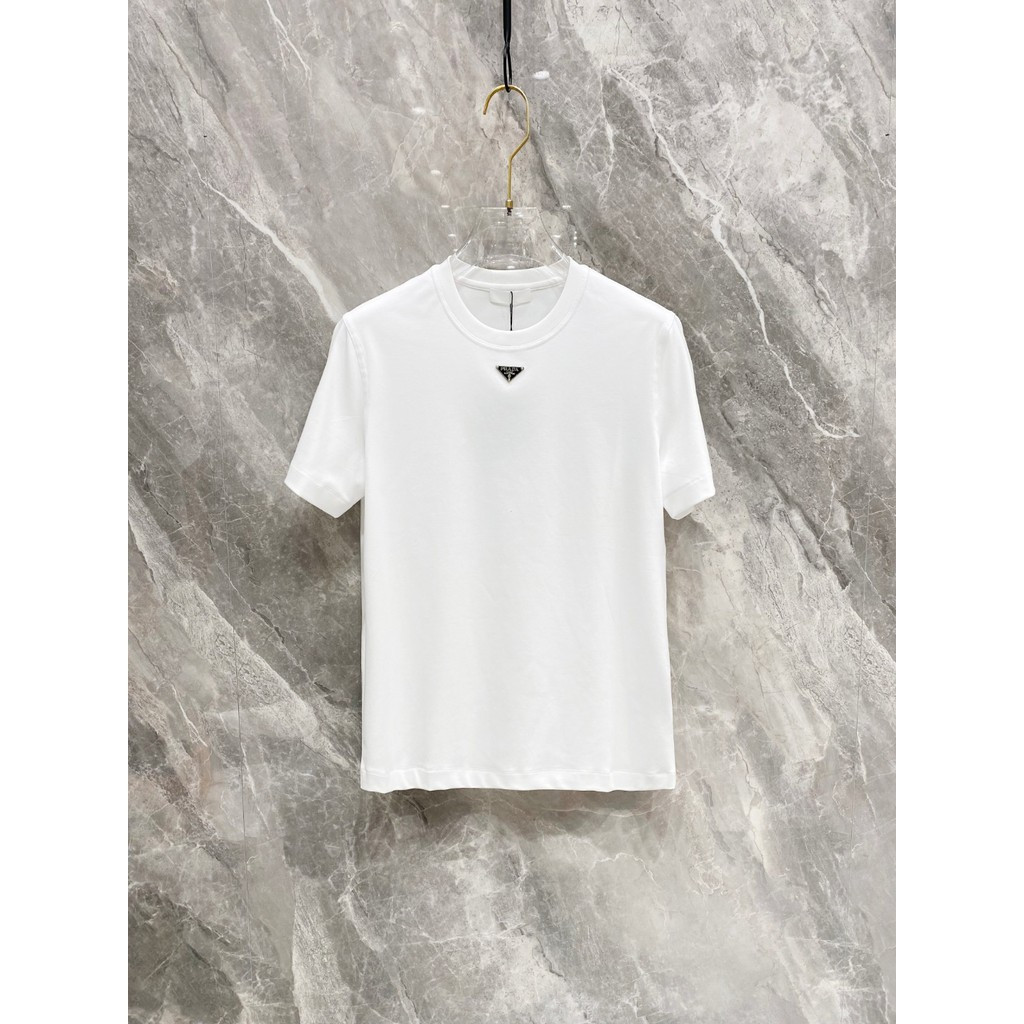 Prada/Prada 2026 คลาสสิกรอบคอแขนสั้นเสื้อยืดผู้ชายผู้หญิง Niche อินเทรนด์ฤดูใบไม้ร่วงหรูหราฤดูร้อนด้