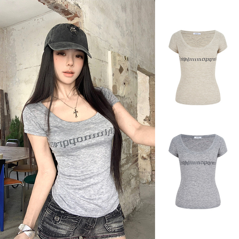 <Moss Queen> เสื้อยืดแขนสั้นสไตล์อเมริกันย้อนยุคพร้อมตัวอักษรที่ไหล่ด้านบนทรงเข้ารูปฤดูร้อน