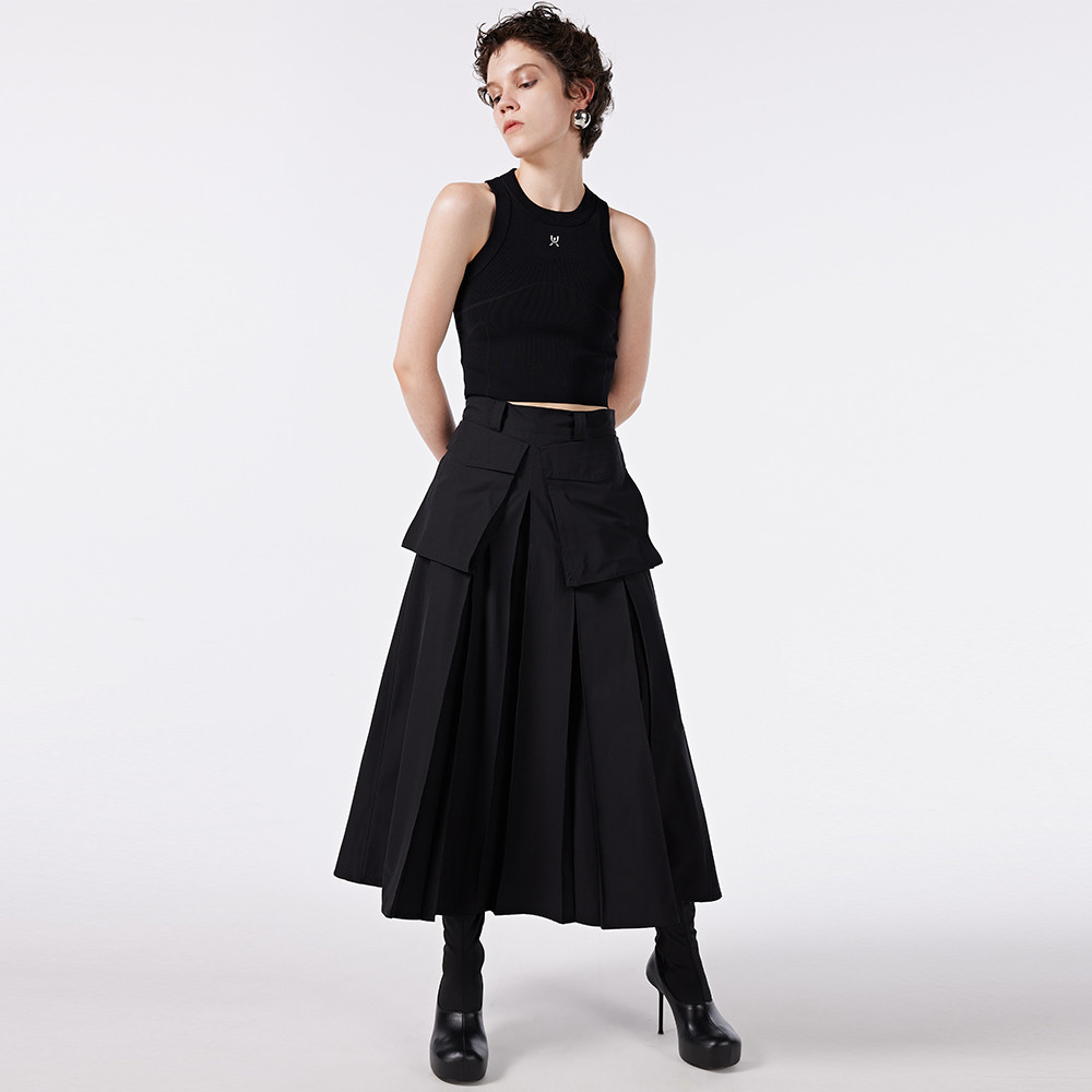 เสื้อกั๊กถักสีเข้ม ฤดูใบไม้ร่วง 2023 สไตล์ใหม่จาก UOOYAA