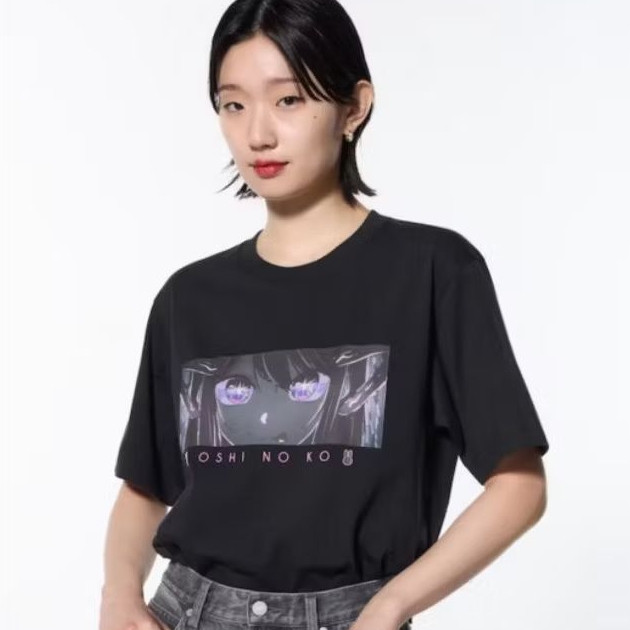 เสื้อยืด Uniqlo Oshi No Ko | Anime Tee UT 2024 - สีดํา