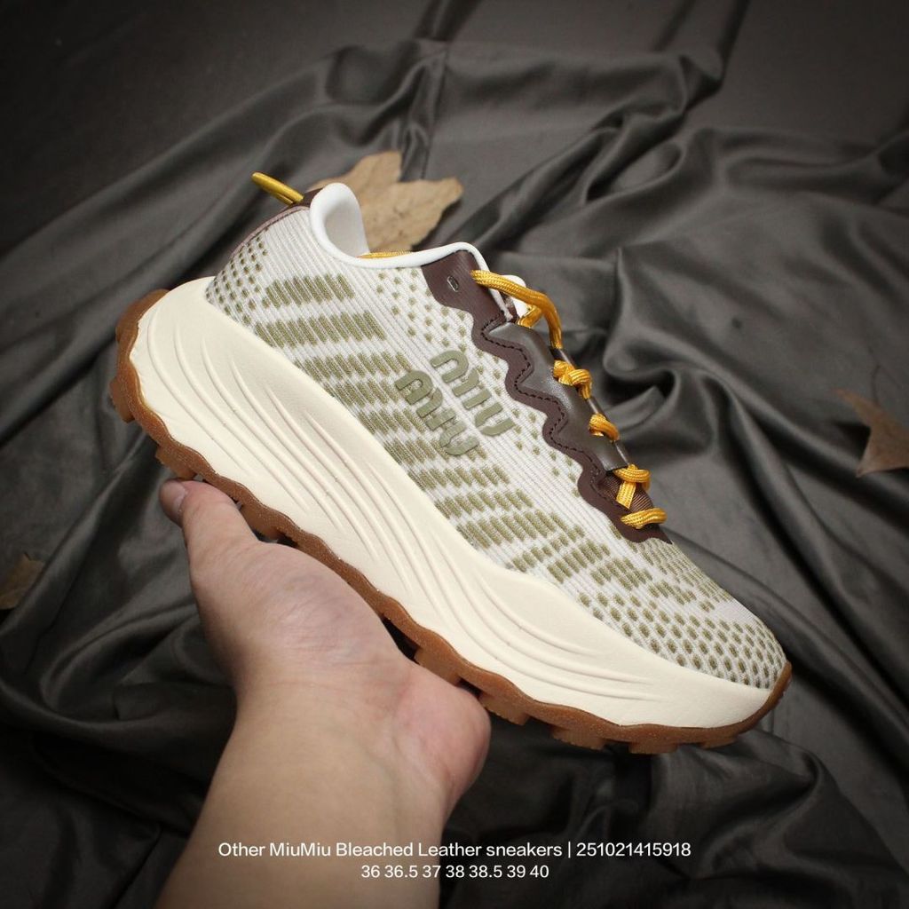 MiuMiu ของแท้หนังสบายๆกีฬารองเท้าผ้าใบหนังลูกวัว Upper Lambskin ซับกันกระแทก Latex แผ่น Anti-Deforma