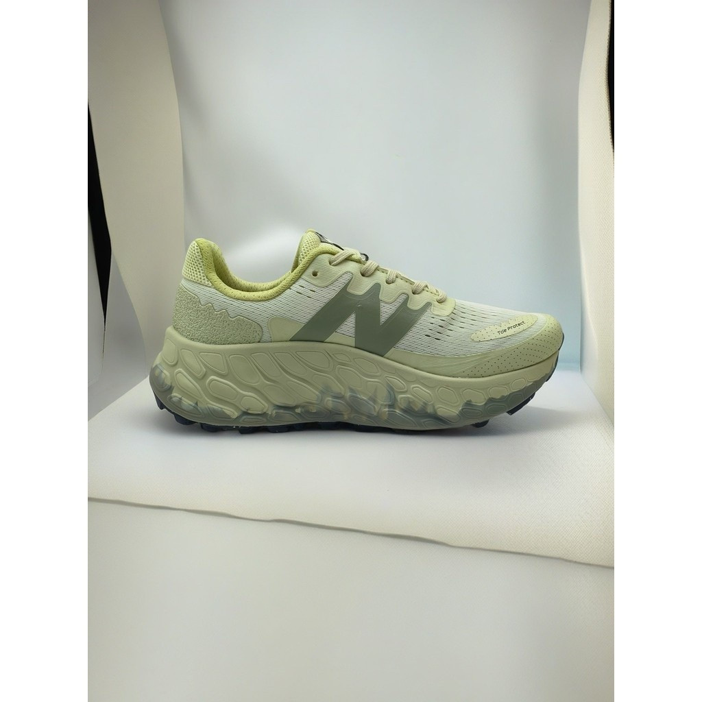 รองเท้าวิ่ง NB Fresh Foam X More V3 สำหรับผู้ชาย