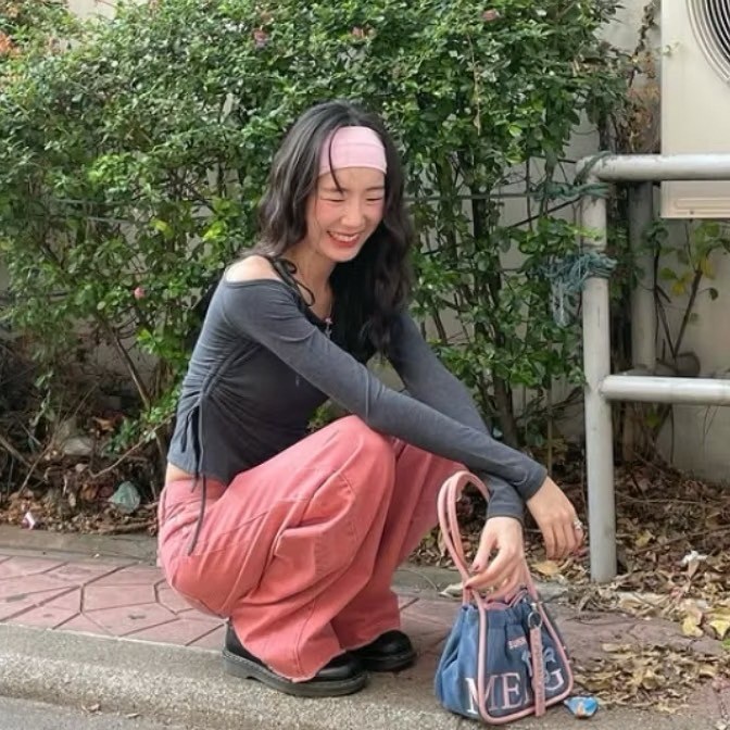 เข้าใหม่พร้อมส่ง🔥🔥 กระเป๋าสะพายข้าง คล้องแขน เมิจ Merge ติดแกรม งานสวยมาก ป้ายห้อย - รูปที่ 3