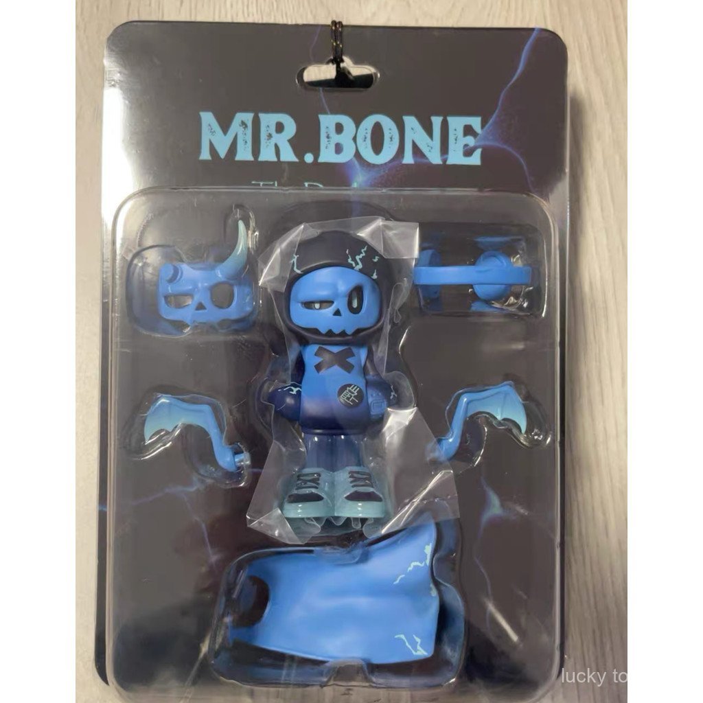 Mr.Bone Mini 2nd Generation Devil Knight Limited Edition R8L1