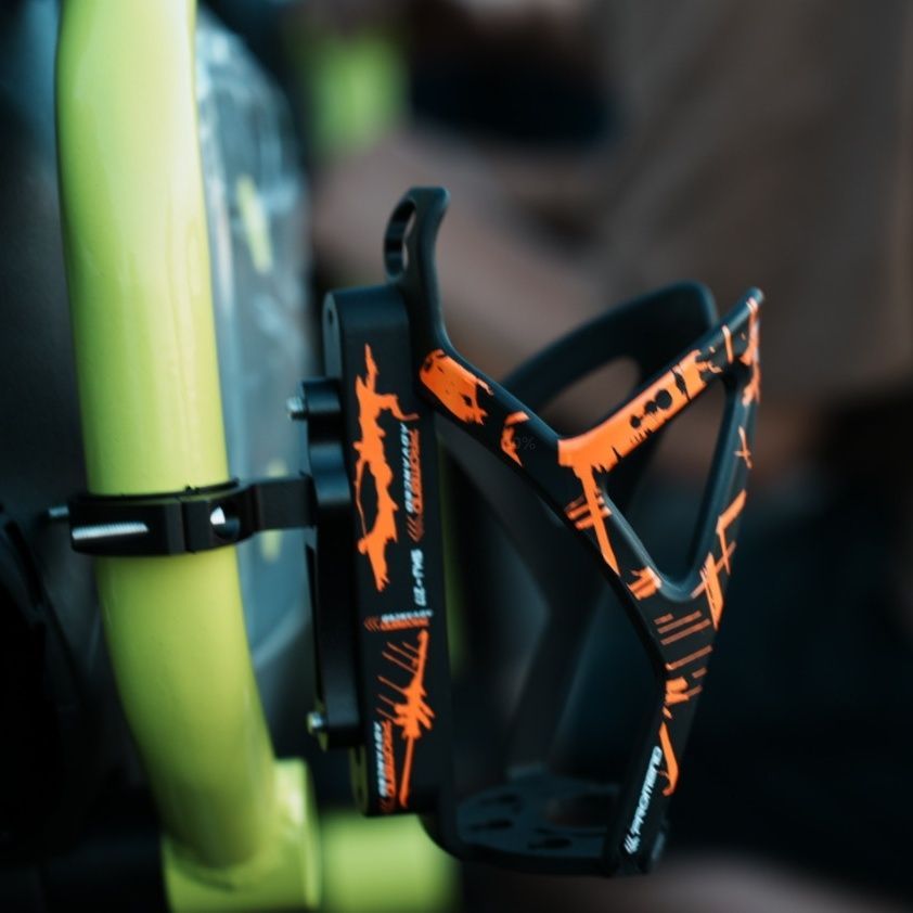 ลูกวัว UMAX รถยนต์ไฟฟ้า U1/U2 รถยนต์ไฟฟ้า Universal ถ้วยน้ําจักรยานด้านหน้าด้านหลังถ้วยน้ําอุปกรณ์เส