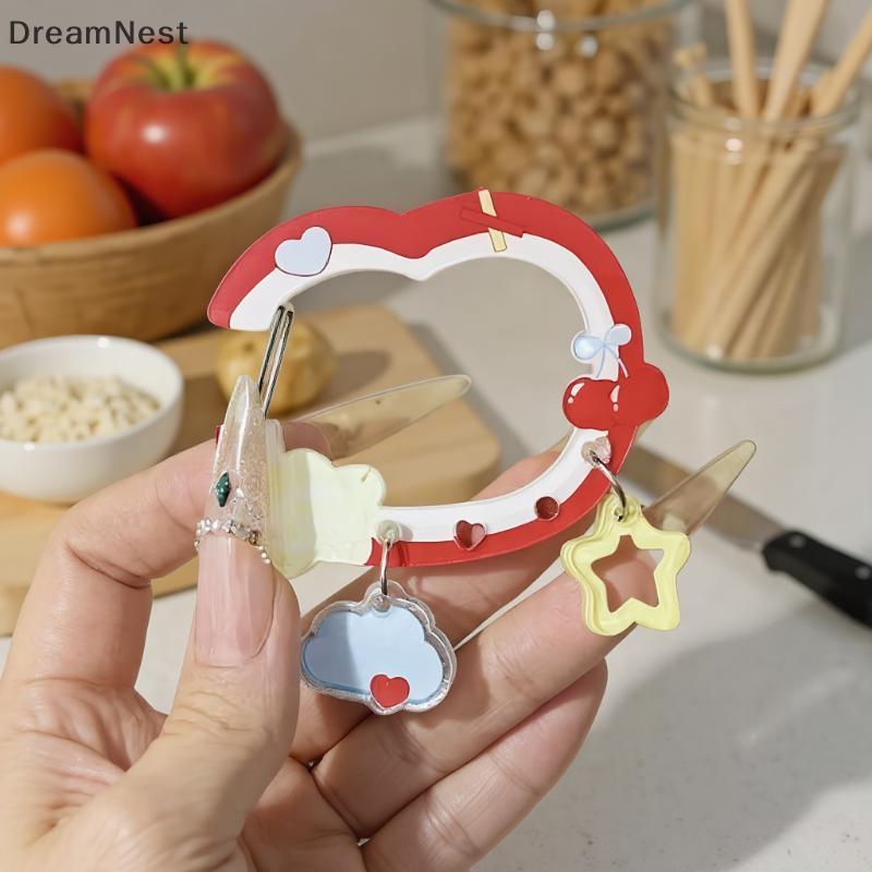 [DreamNest] จี้เมฆดาวรูปน่ารัก Carabiner หัวเข็มขัดปีนเขาพวงกุญแจอะคริลิคอเนกประสงค์พวงกุญแจกระเป๋าตะขอของขวัญ (th)