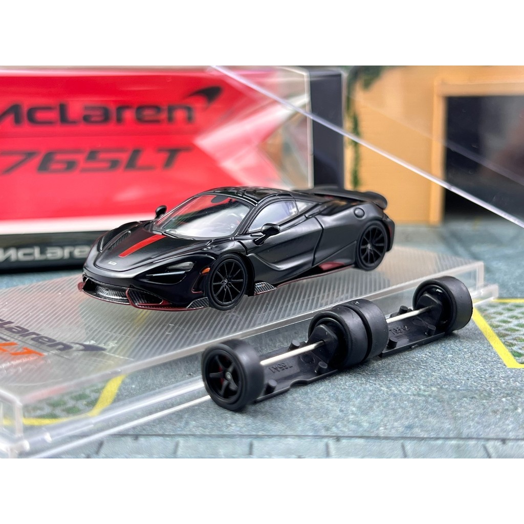 พร้อมสต็อก CM รุ่น 1: 64 McLaren Mclaren 765LT Supercar เครื่องประดับโมเดลรถโลหะผสม