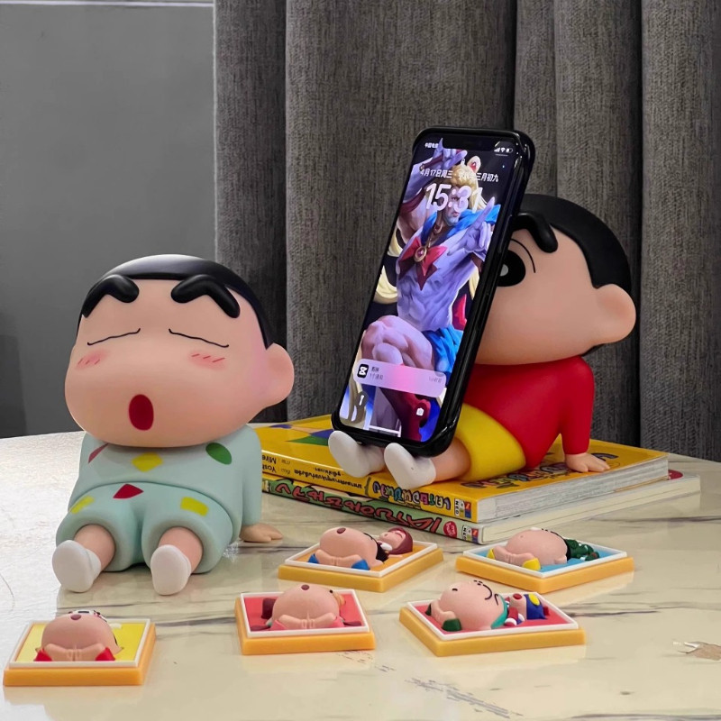 ขาตั้งโทรศัพท์ โมเดลฟิกเกอร์ชินจังน่ารัก Crayon Shin-chan Mobile Phone Holder สําหรับตกแต่งบ้าน - รูปที่ 3