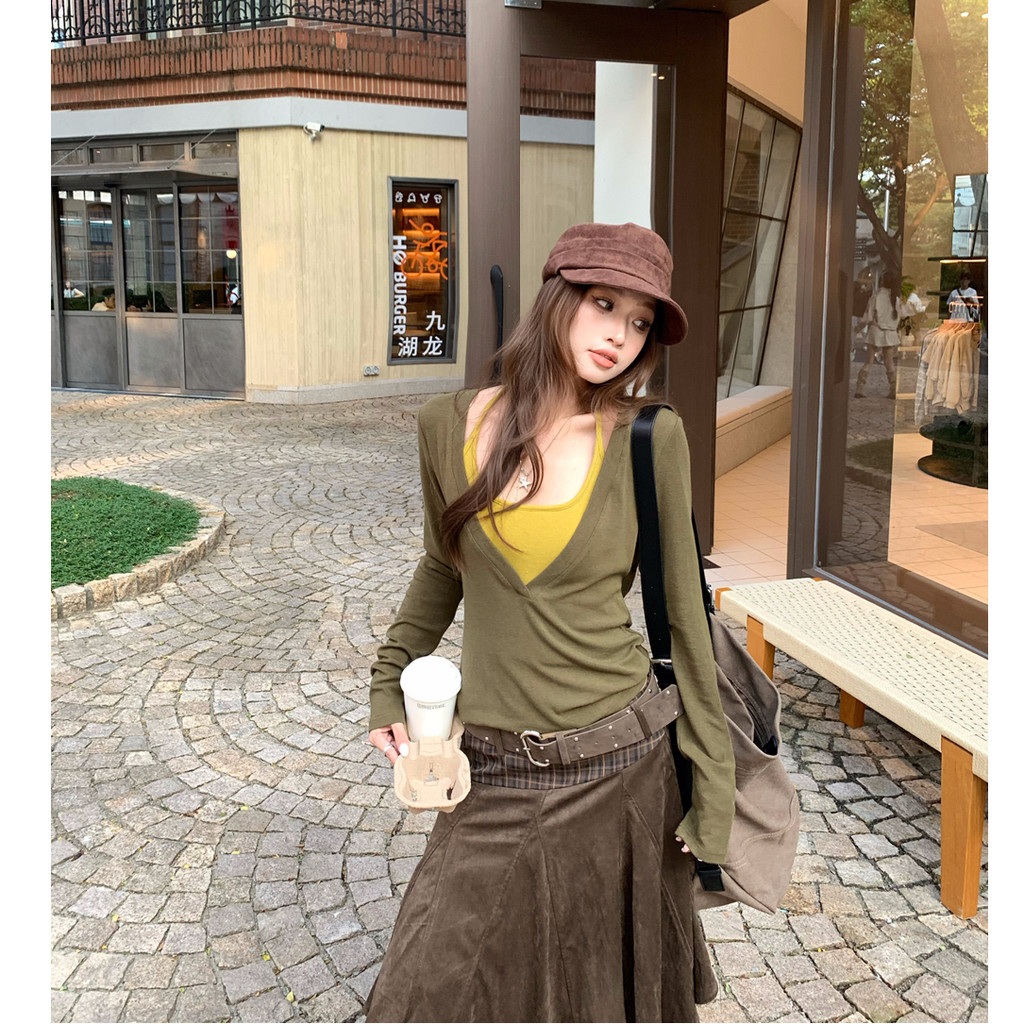 เสื้อยืดแขนยาวคอวีสำหรับผู้หญิง ลายทูโทนสีเขียวและเงิน