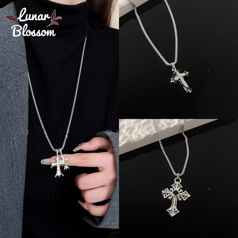 Lunar Blossom✨✨สร้อยคอรูปไม้กางเขน  สร้อยคอเรียบง่าย  ลำลองและใช้งานได้หลากหลาย  มีหลายแบบให้เลือก