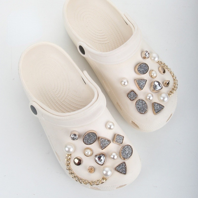 PA1 jibits crocks ชุดคริสตัลสีโซ่โลหะ Pin เพชร Charms Jibits ตกแต่งสําหรับรองเท้าผู้หญิง Pins Croc อ