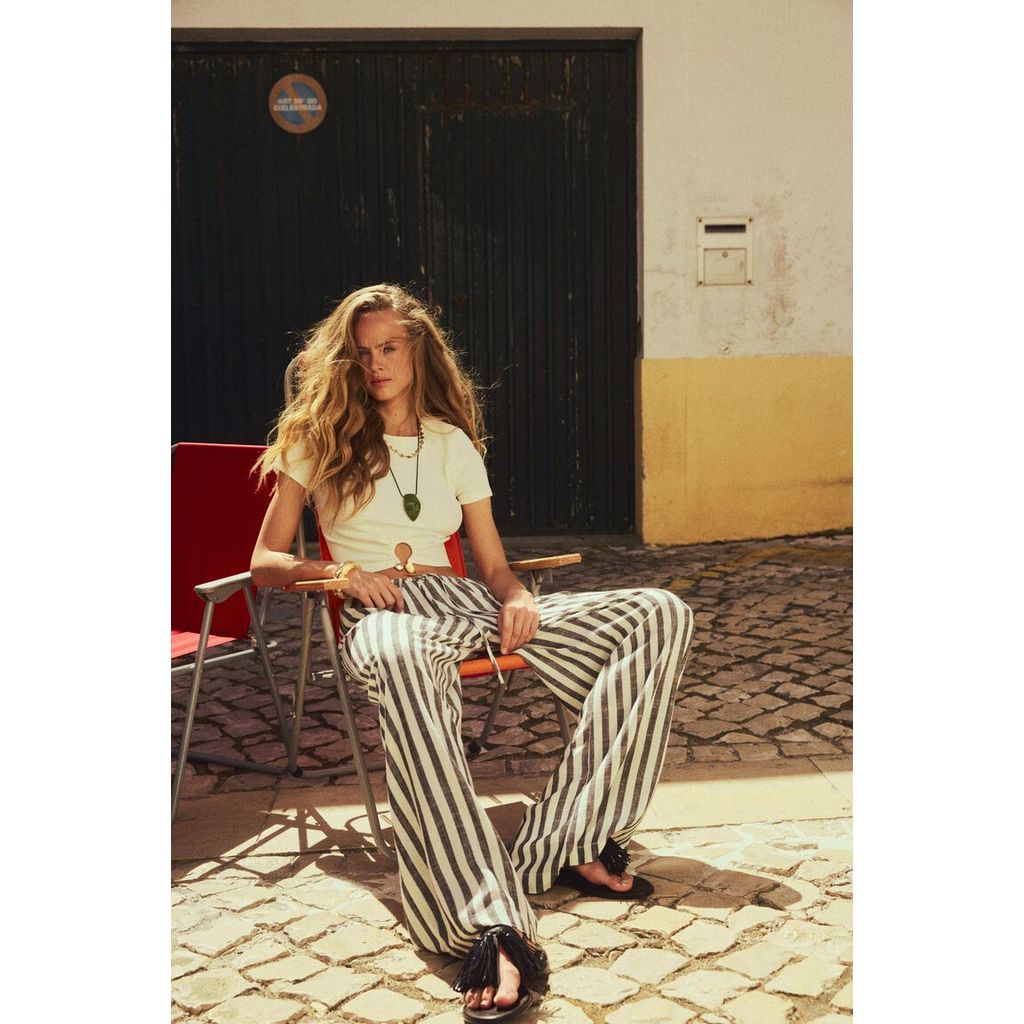 H&M(เอชแอนด์เอ็ม) กางเกงขายาวผ้าลินินผสมมีเชือกรูดเอว Women Linen-blend drawstring trousers 1289607_2