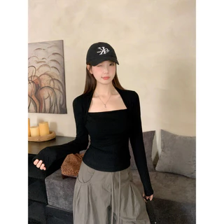 Vogue🌟พร้อมส่ง🌟 เสื้อยืดแขนยาว ทรงรัดรูป ใส่ง่าย สีดำ สไตล์มินิมอล (FY3458)