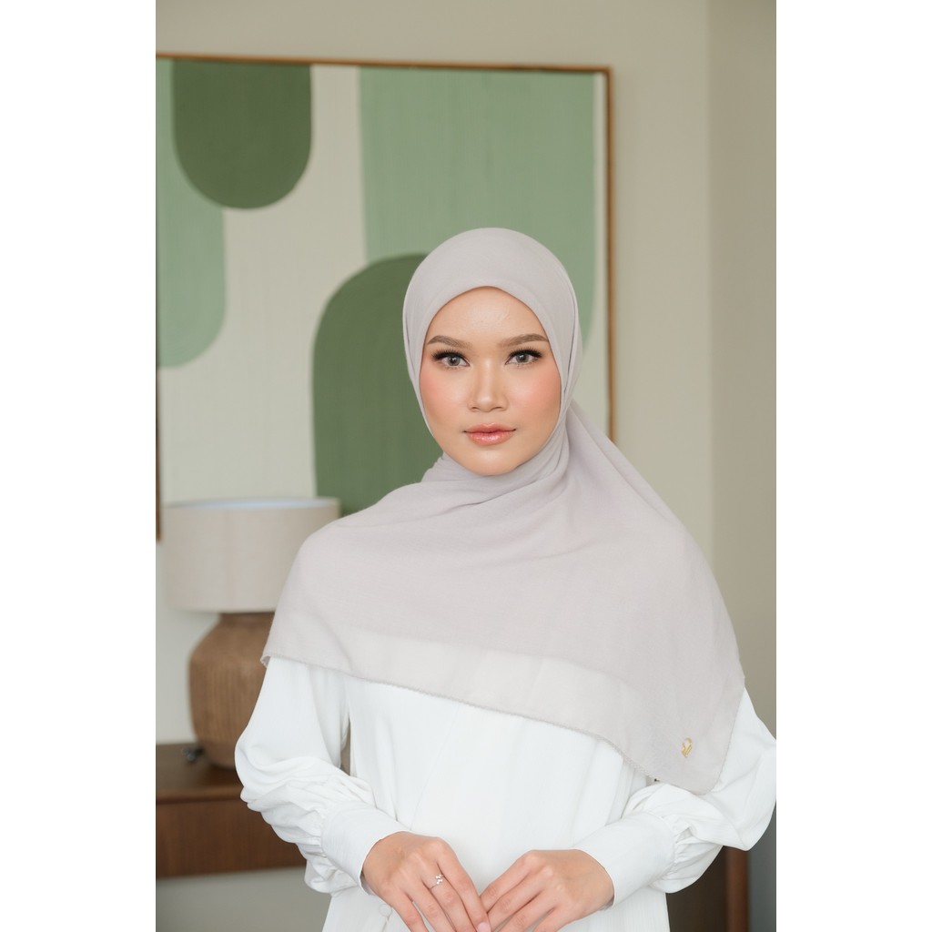 Young Offcial Basic Voal - ควัน