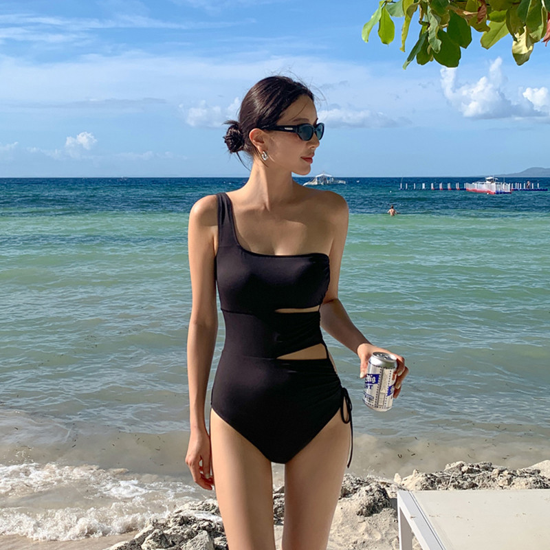 Gwenny M-XL ชุดว่ายน้ำสตรี สไตล์เกาหลี แฟชั่นเซ็กซี่ สลิมฟิต สำหรับชายหาดวันหยุด