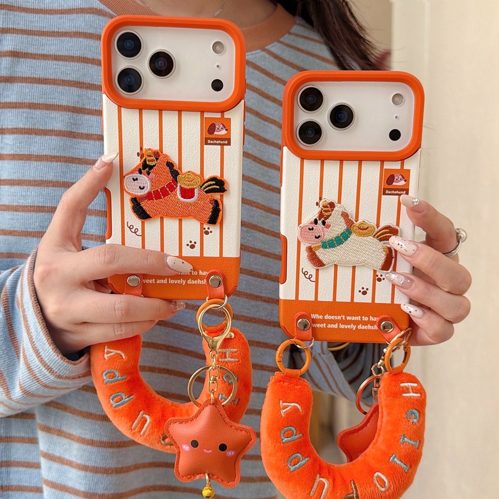 โพนี่ปักลายสีส้มเหมาะสําหรับ ไอโฟน 17โปรแม็กซ์ เคสโทรศัพท์หนัง แอปเปิล 16/15/14/13/12 เชือกเส้นเล็ก