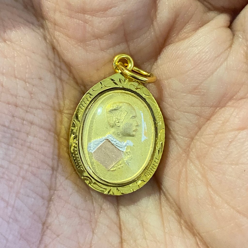 เหรียญรัชกาลที่ 5 ด้านหลัง พระพุทธชินราช เหรียญร.5 เนื้อทองสามกษัตริย์ เลี่ยมกรอบทองคำแท้ 3k ไม่ลอก 