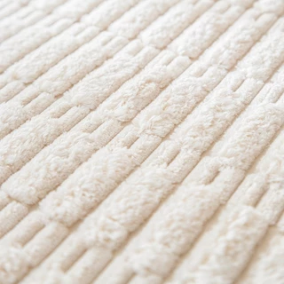 COD เบาะนั่ง 39*43*3CM เบาะนั่งสีเรียบ วัสดุผ้าสักหลาดนุ่ม กันลื่นด้านล่าง นุ่มและหนา ขอบตัดเย็บประณีต