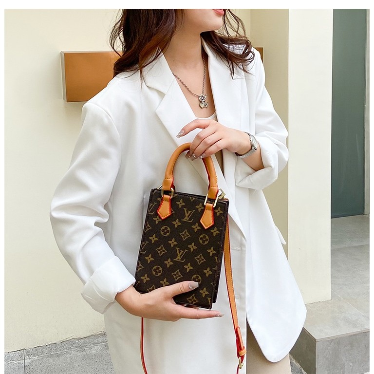 GU * CCI/GU * Chi 2025 ฤดูใบไม้ร่วงใหม่สไตล์กระเป๋ากระเป๋าถือสุภาพสตรี Baguette กระเป๋า Tote Bag Buc