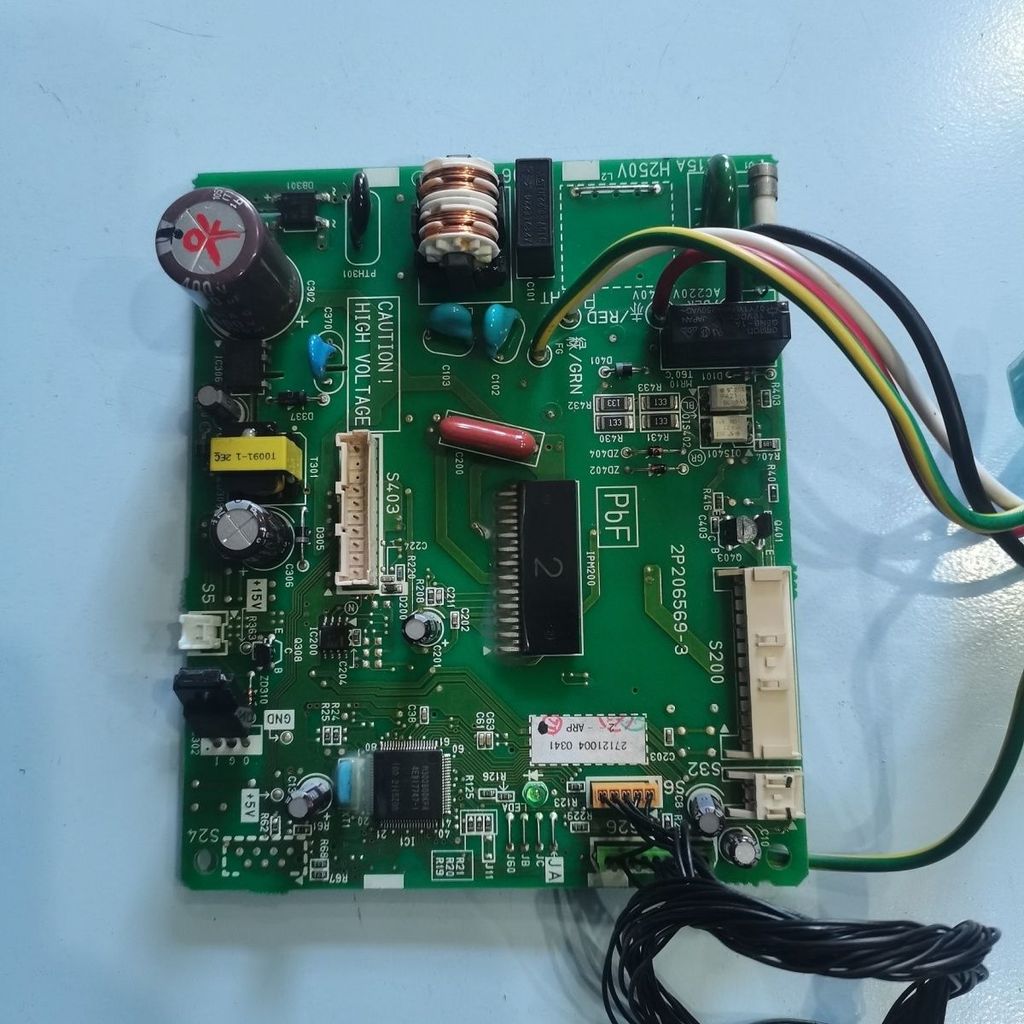 เมนบอร์ดเครื่องใน Daikin รุ่น 2P206569-3 สำหรับแอร์อินเวอร์เตอร์ติดผนัง FTXS46JV2CW/FTXP35HV2C
