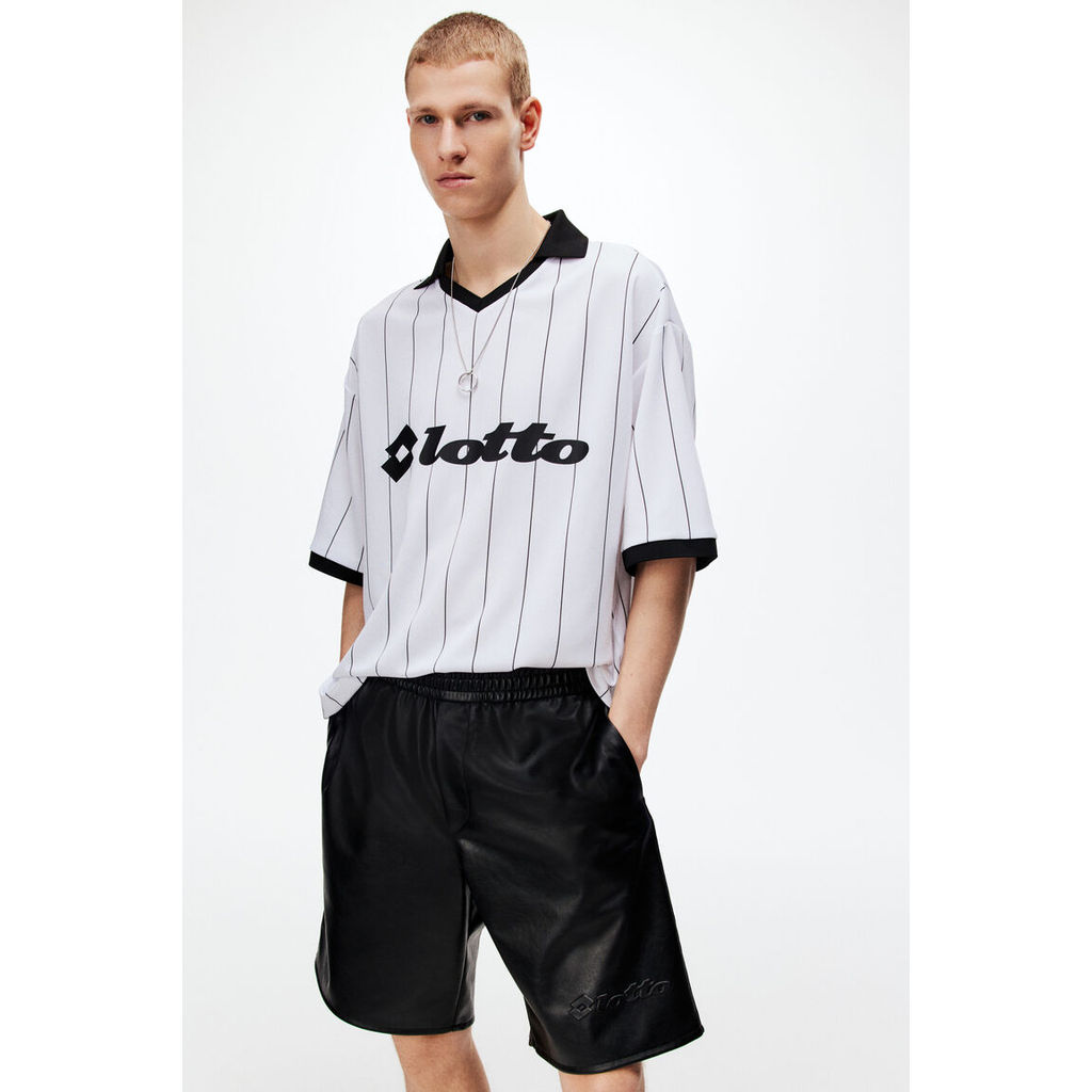 H&M(เอชแอนด์เอ็ม) เสื้อฟุตบอลทรงหลวม ผู้ชาย 1341765_2