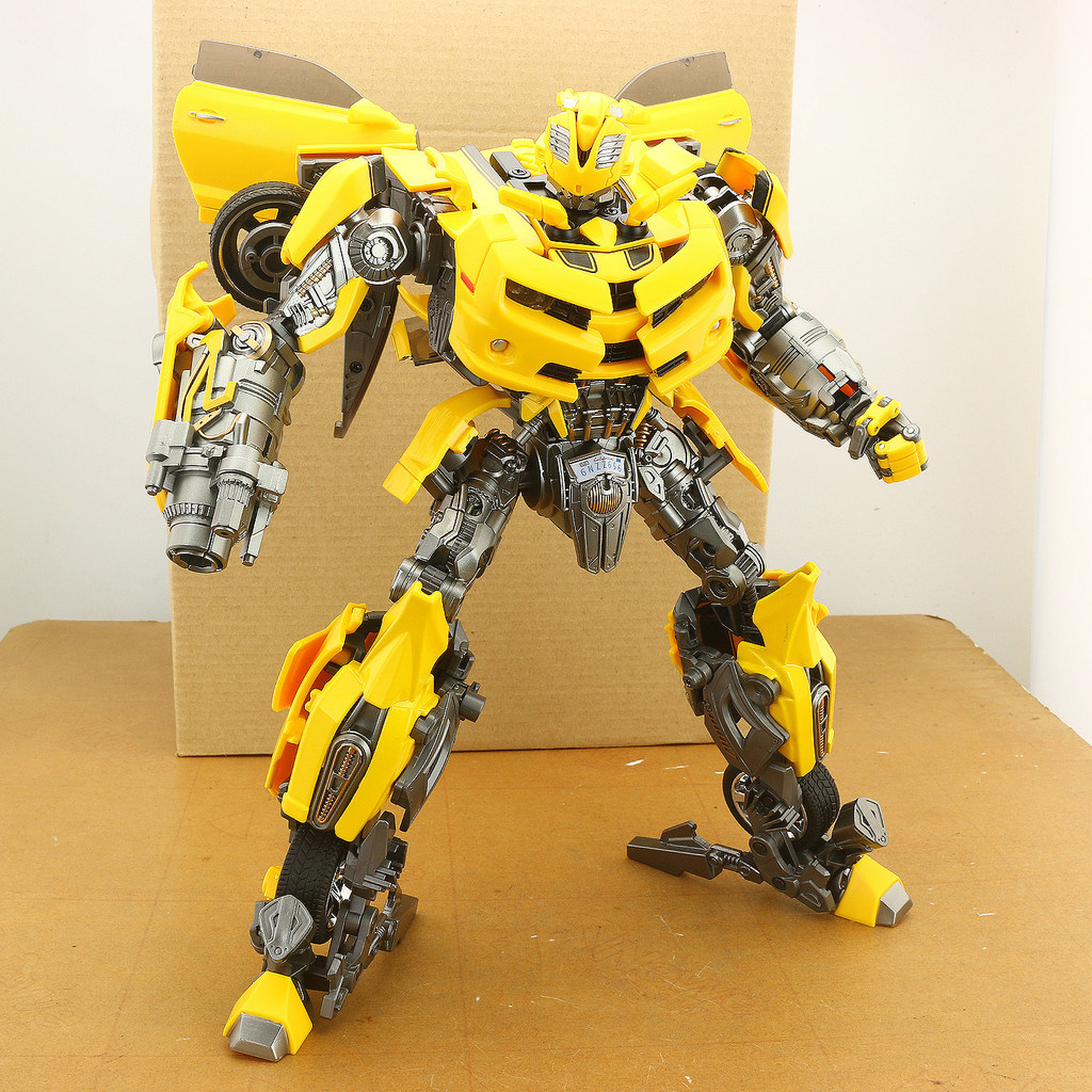 Transformers Toy King Kong 4 ของแท้รุ่น 5 Beetle MPM03 Bumblebee 09 ภาพยนตร์รุ่น Autobot 2 รุ่น