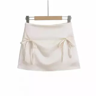 FENNI สินค้าพร้อมส่ง แนะนำซักมือ ห้ามซักโดนลายดอก เสื้อเปิดไหล่สไตล์หวาน เข้ารูปช่วงเอว แขนยาว ใส่เป็นชั้นในได้