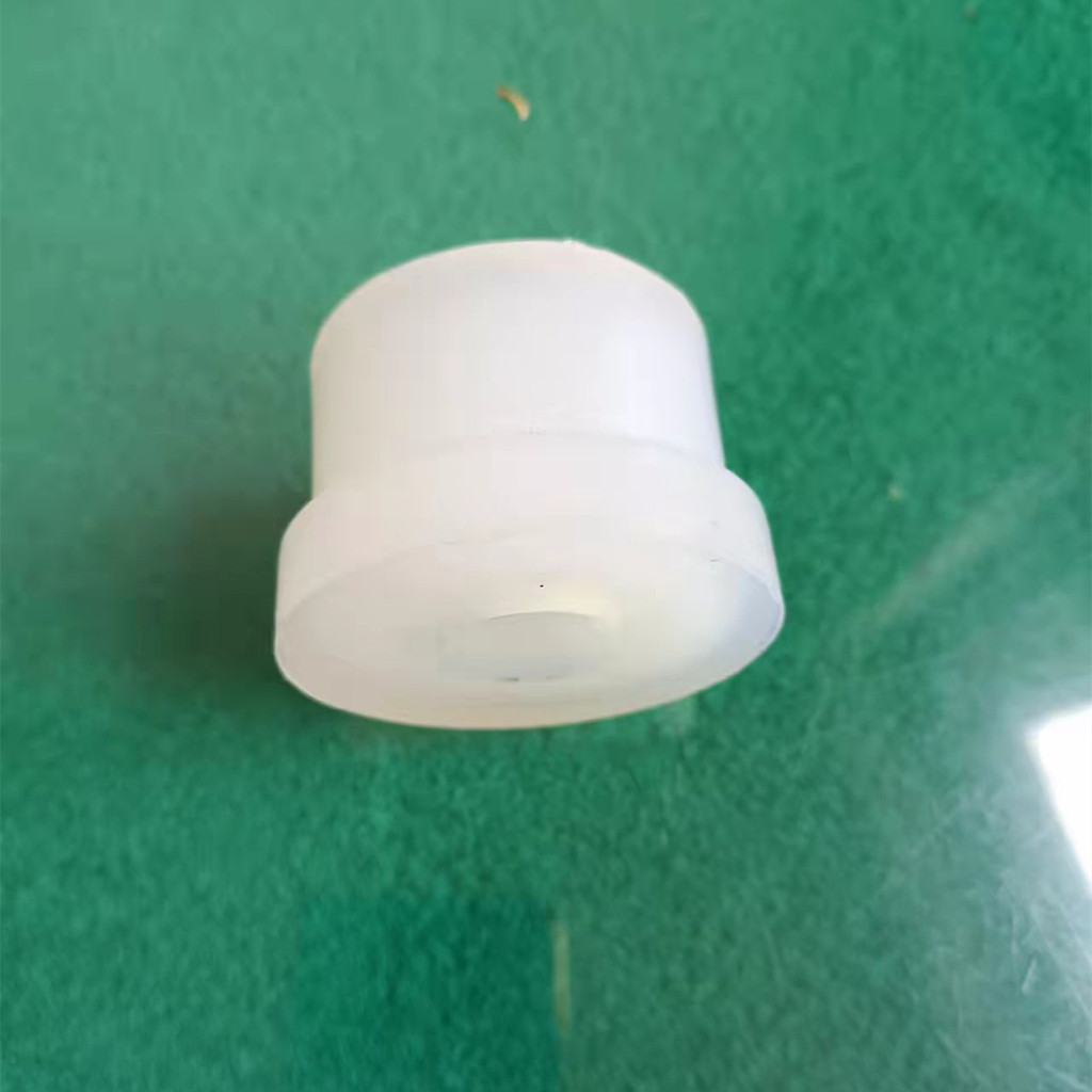 เหมาะสําหรับรถยนต์หนัก Haohan N7G/N5G/N6G/J5G/J7G/J7B Cabin ด้านหลัง Suspension Bracket ฝาครอบล็อคไฮ