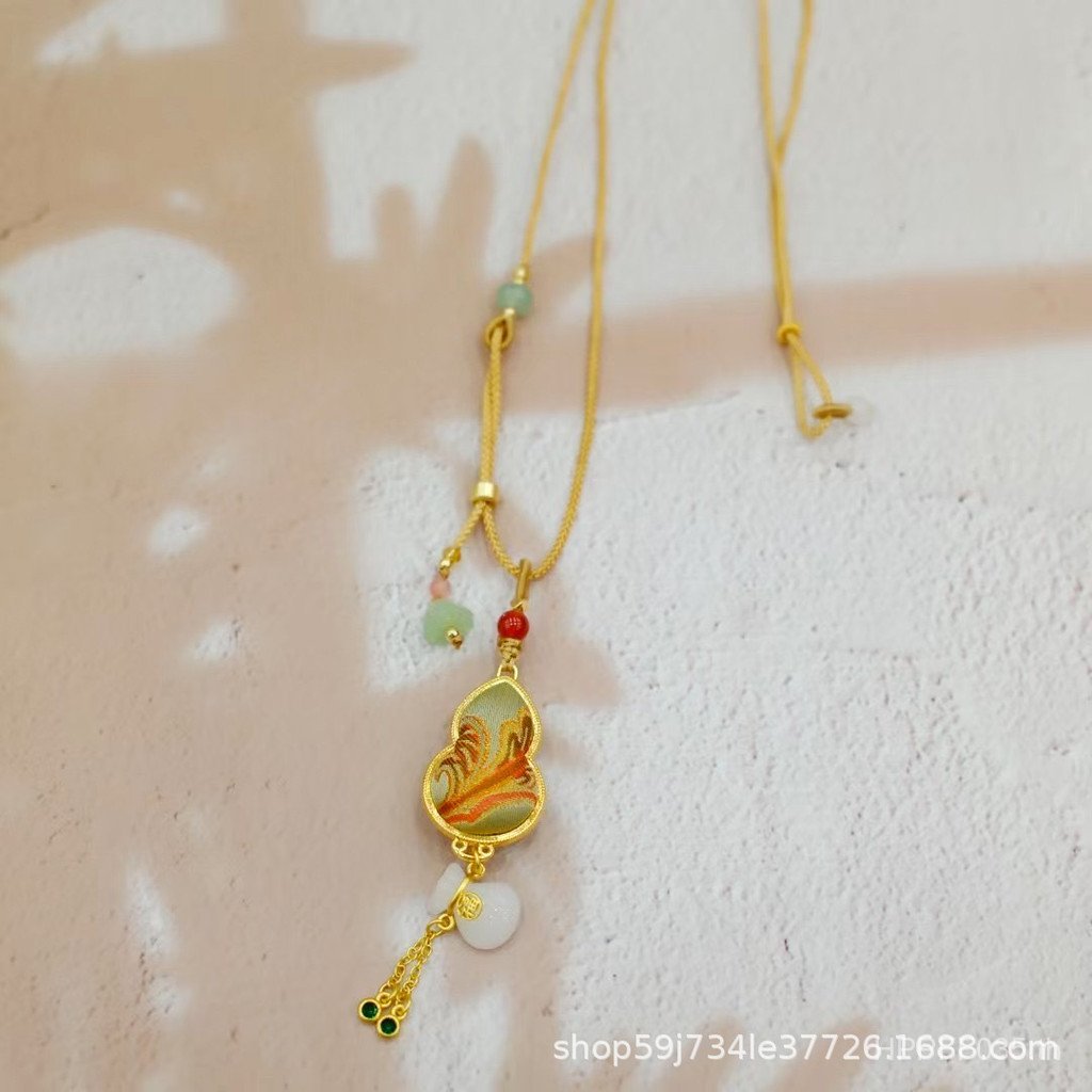 สร้อยคอน่าสะสมแบบแฮนด์เมดจากผ้าไหมหม่อน พร้อมจี้แฟชั่นBCM2