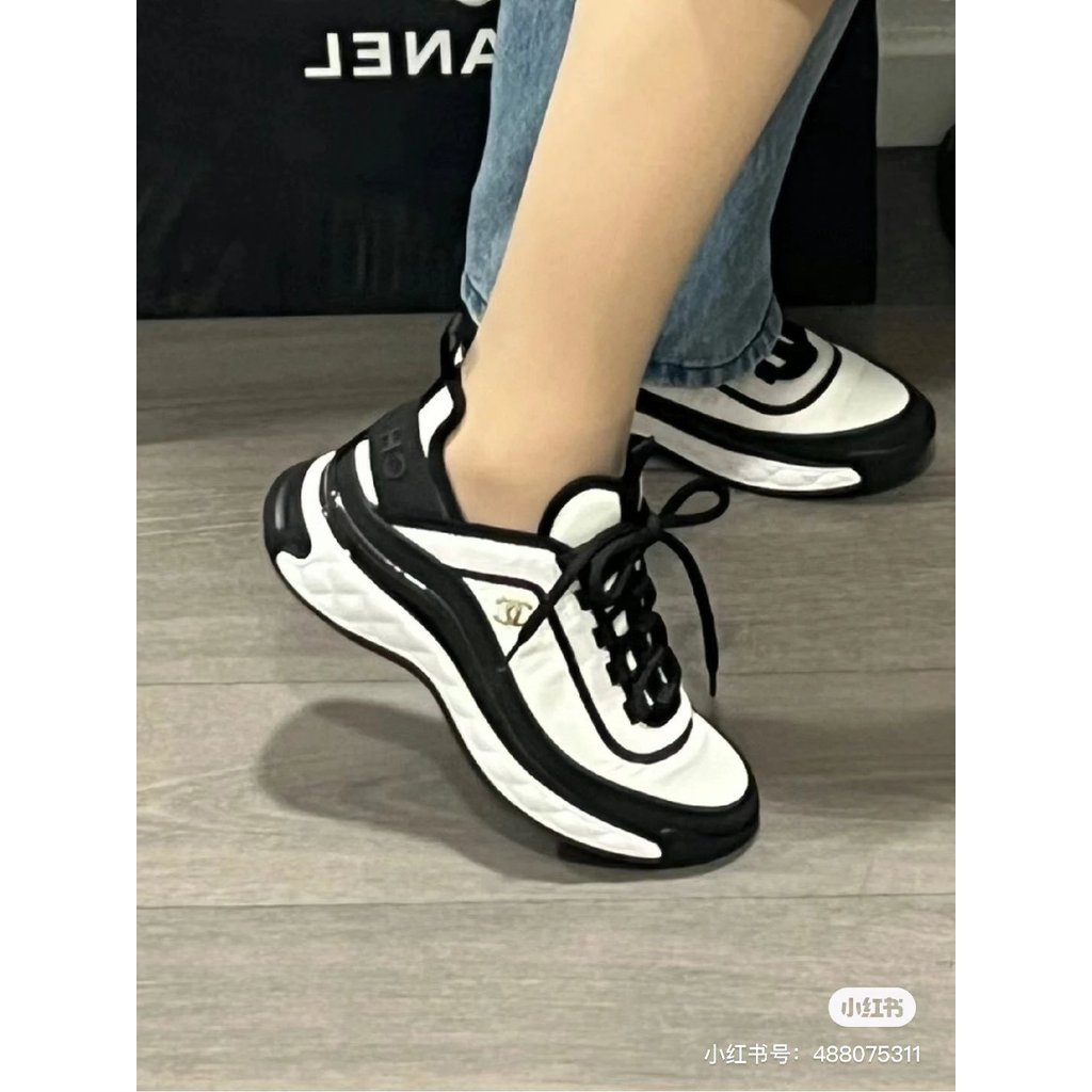 CHANEL CHANEL รองเท้าผ้าใบ Chanel23 ss CHANEL รองเท้าลําลองสุภาพสตรีสไตล์ใหม่รองเท้าผ้าใบสไตล์คลาสสิ