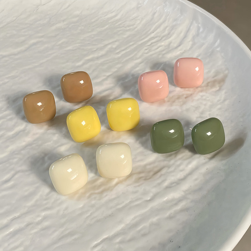 ชุดต่างหูขนาดเล็กทรงสี่เหลี่ยมสีลูกกวาดแฟชั่นฤดูร้อนอุปกรณ์เสริมน่ารักสําหรับผู้หญิง