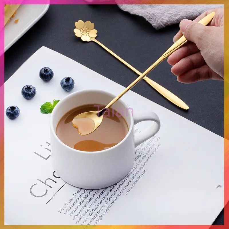 Taian ช้อนกาแฟสแตนเลส ช้อนขนม ช้อนคน ด้ามยาว ลายดอกไม้ สไตล์วินเทจ