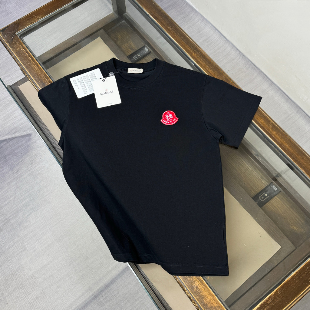 Moncler2026 Moncler 2026 เสื้อยืดแขนสั้นคอกลมสไตล์คู่ผู้ชาย Letter แฟชั่นฤดูใบไม้ร่วง Top Contrast ส