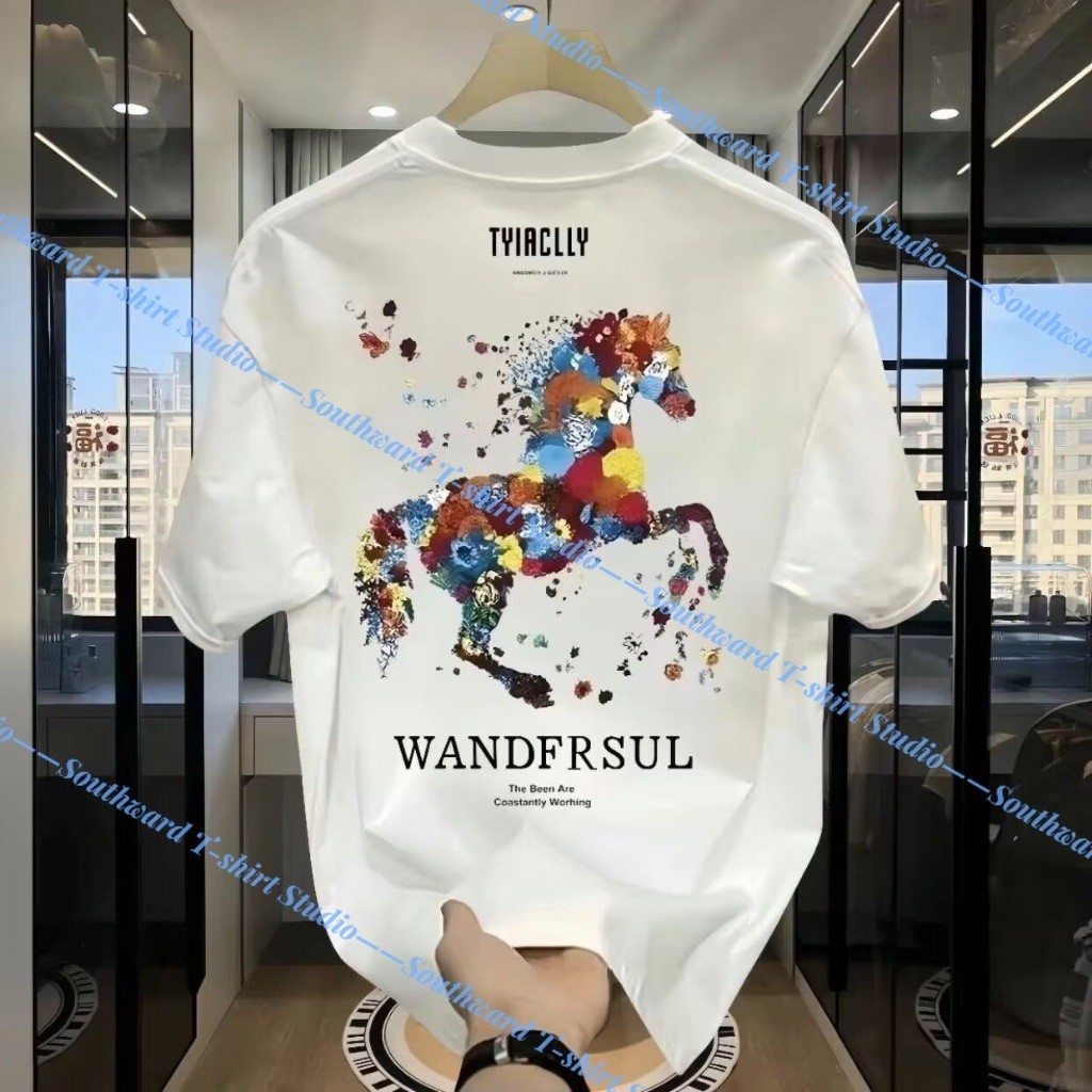 (จัดส่งตลอด 24 ชั่วโมง)🔥🔥M~3XL ผ้าฝ้าย 100% ลายม้าหลวมแขนสั้นเสื้อยืดผู้ชายเสื้อผ้า 2026 ฤดูร้อนพิมพ์ด้านบน