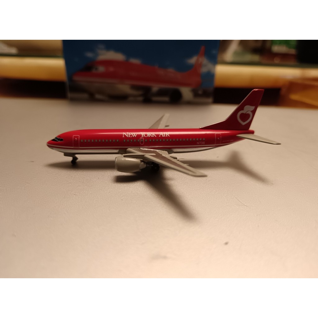 DW400 ใหม่ ยอร์ค สายการบิน 737 สินค้าเก่ามาก คุณสามารถดูหนังสือผลิตภัณฑ์ที่ละเอียดของภาพดีขึ้นเหมาะส