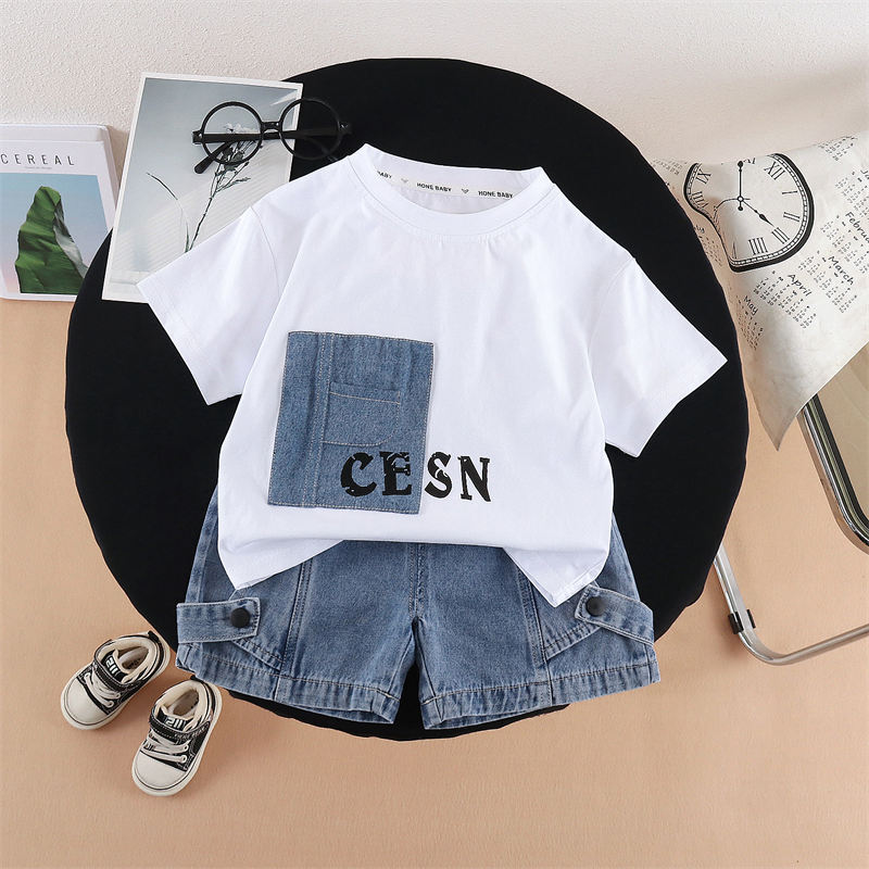 เสื้อผ้าเด็กทารกด้วยเนื้อผ้าฝ้ายสำหรับฤดูร้อน ชุด 2 ชิ้น (เสื้อทรง T และกางเกงขาสั้น) สไตล์แฟชั่นสำหรับเด็กวัยเรียนเดิน