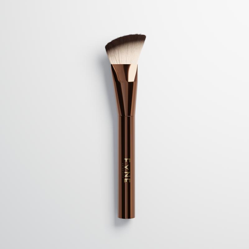 FYNE Flawless Finish Fynedation Brush.
