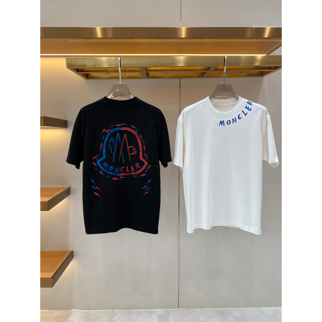 Moncler2026 Moncler 2026 คลาสสิกรอบคอแขนสั้นเสื้อยืดผู้ชายผู้หญิงญี่ปุ่น High-End เสื้อสวมหัวสบาย Bo